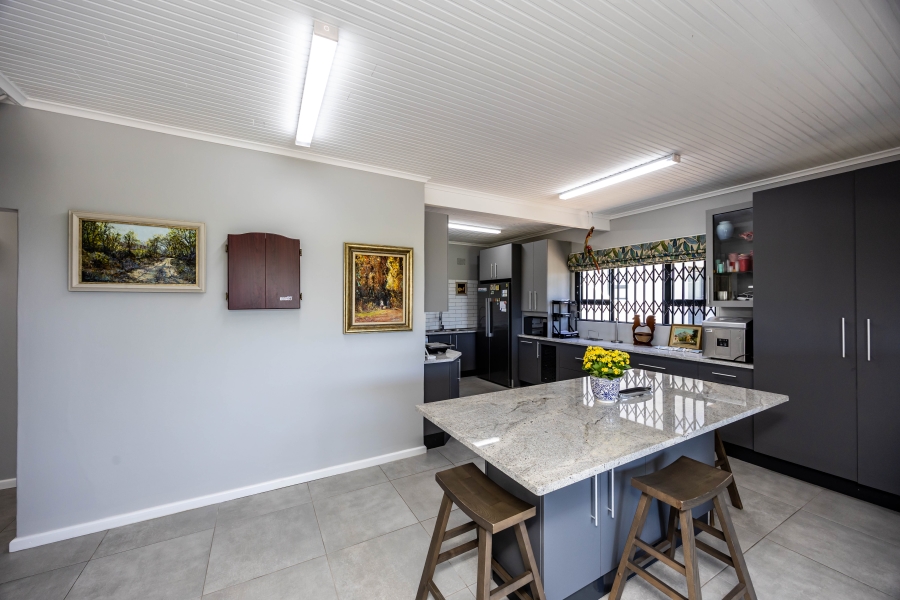 7 Bedroom Property for Sale in Cintsa East Eastern Cape